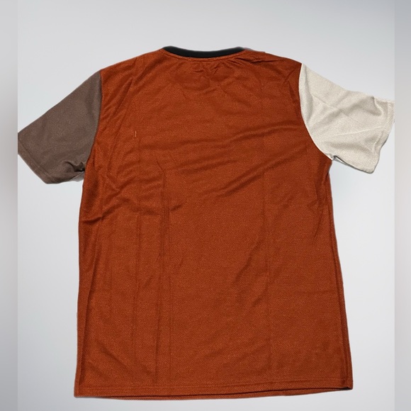 New condition shirt size L is a brand from china charmkpr good fabric - Picture 2 of 3